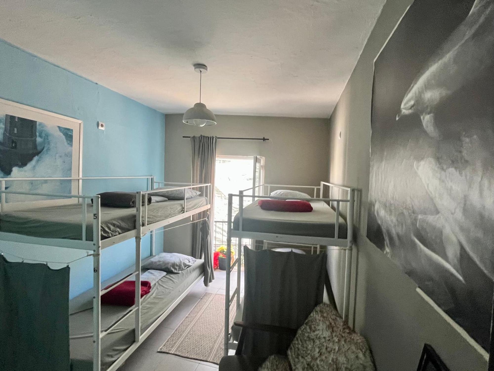 The Island Hostel & Cafe Lagos Bagian luar foto